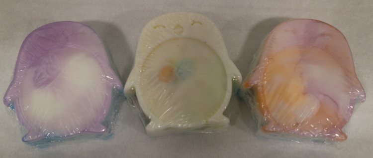 1 Penguin Shaped Soap with Bear Farts Scent