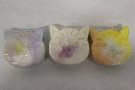 1 Cat Shaped Soap with Bear Farts Fragrance